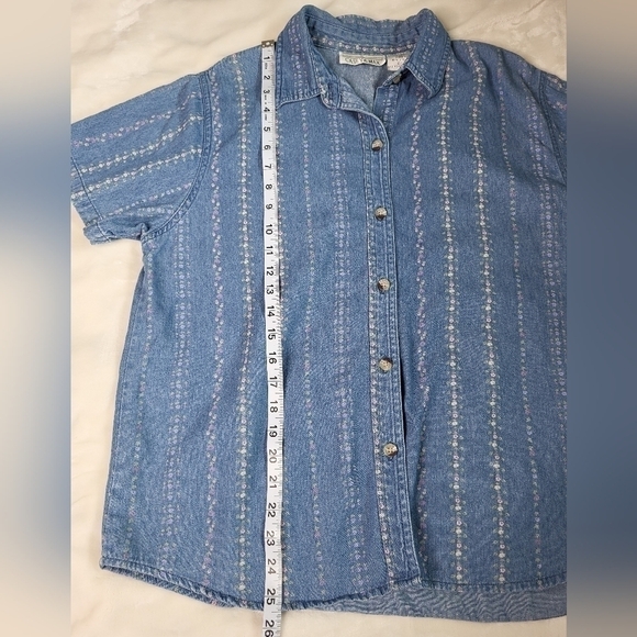 Casey & Max Cotton Denim Floral Button Up Shirt. Short Sleeve Size Large. - Picture 2 of 6